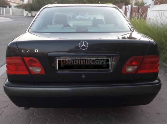 MERCEDES E230 1998, GCC,ACCIDENT FREE,WELL MAINTAINED