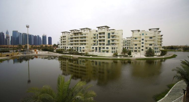Breathtaking View of the Lake-Single Row Townhouse