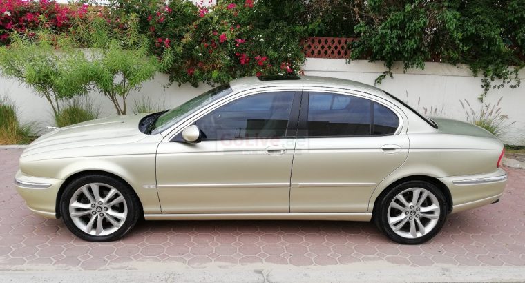 JAGUAR X-TYPE 2006,AWD 3.0, GCC, TOP OF LINE,WELL MAINTAINED,SUNROOF,LEATHER SEATS,ACCIDENT FREE