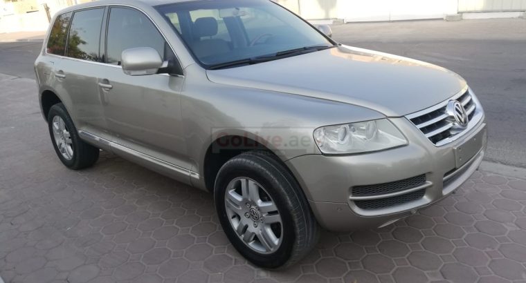 VolkWagen Touareg 2006 Single Owner, Agency Services, Less Kms, Accident Free, 2 Keys, New Battery