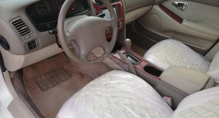 USED MITSUBISHI MAGNA 2005