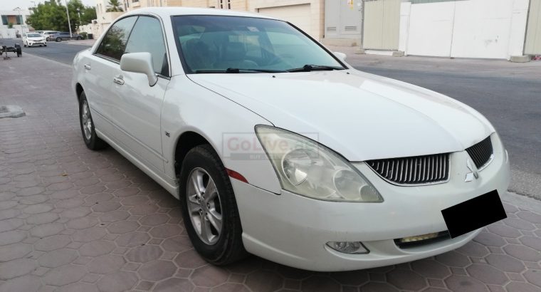 USED MITSUBISHI MAGNA 2005