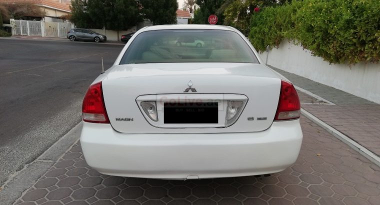 USED MITSUBISHI MAGNA 2005