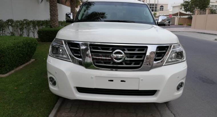 NISSAN PATROL PLATINUM 2016,NO 1 OPTION,SUNROOF,LEATHER SEATS,ACCIDENT FREE,SINGLE OWNER,FSH
