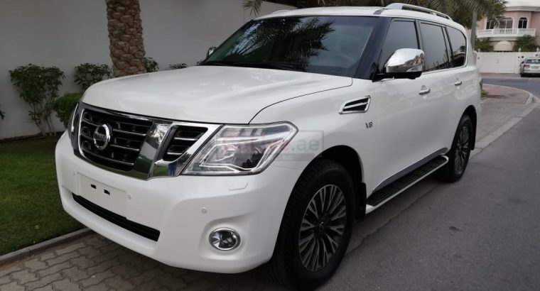 NISSAN PATROL PLATINUM 2016,NO 1 OPTION,SUNROOF,LEATHER SEATS,ACCIDENT FREE,SINGLE OWNER,FSH