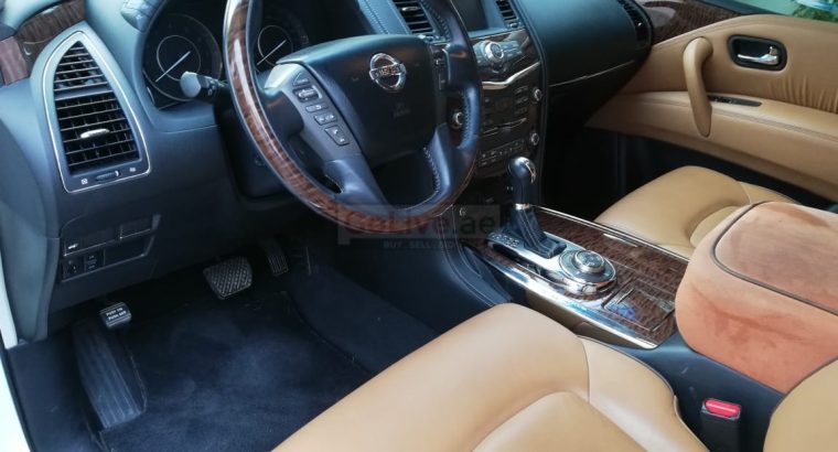 NISSAN PATROL PLATINUM 2016,NO 1 OPTION,SUNROOF,LEATHER SEATS,ACCIDENT FREE,SINGLE OWNER,FSH