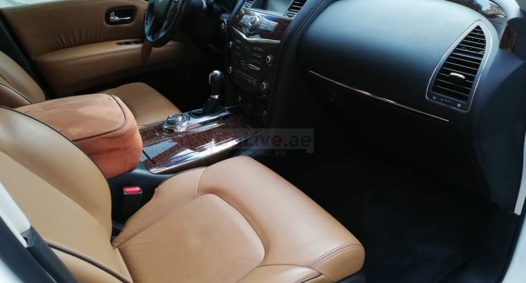 NISSAN PATROL PLATINUM 2016,NO 1 OPTION,SUNROOF,LEATHER SEATS,ACCIDENT FREE,SINGLE OWNER,FSH