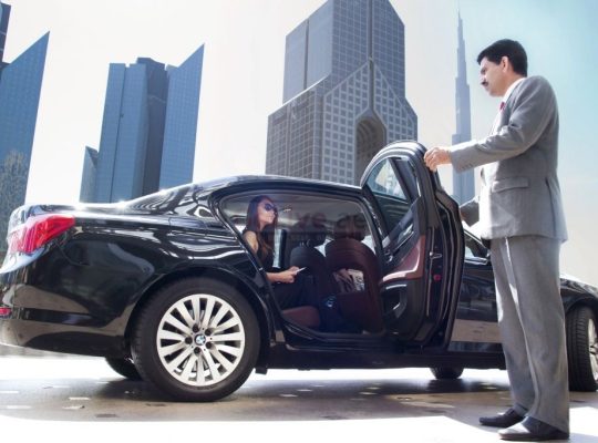 Car lift available from ajman