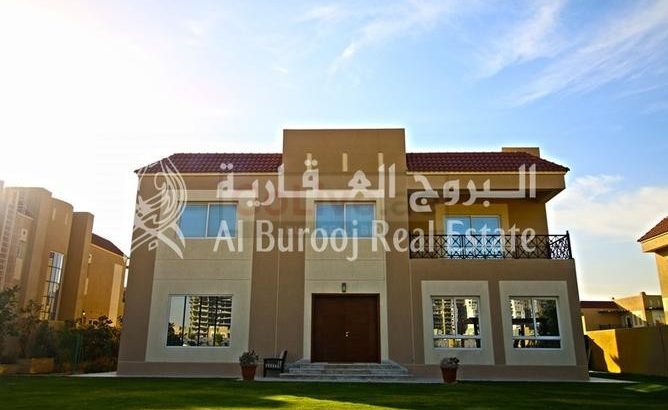 Impeccable Villa- Furnished-Move In Today