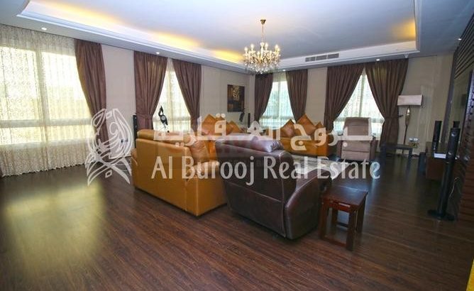 Impeccable Villa- Furnished-Move In Today