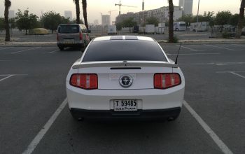 FORD MUSTANG PREMIUM EDITION !!!