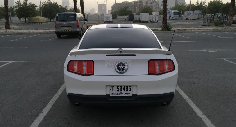 FORD MUSTANG PREMIUM EDITION !!!