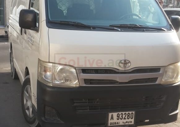 TOYOTA HIACE DELIVERY VAN – 2011