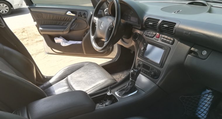 MERCEDES BENZ C320 2000/FULL OPTION