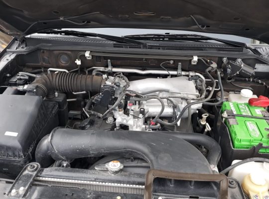 Mitsubishi Pajero 2014 Only 30000 kms, New Battery, Bluetooth, DVDs