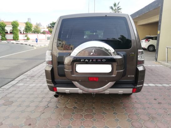 Mitsubishi Pajero 2014 Only 30000 kms, New Battery, Bluetooth, DVDs