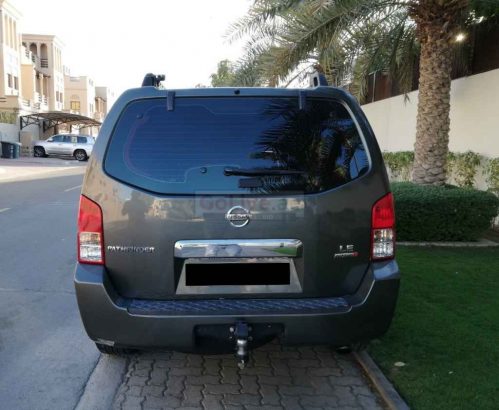 NISSAN PATHFINDER LE 2007,FOUR WHEEL DRIVE,GCC,SUNROOF,LEATHER SEATS,07 SEATS
