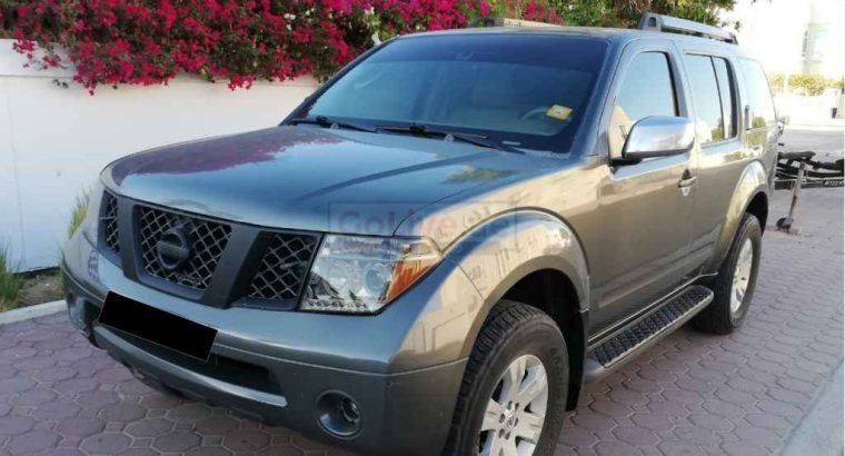 NISSAN PATHFINDER LE 2007,FOUR WHEEL DRIVE,GCC,SUNROOF,LEATHER SEATS,07 SEATS