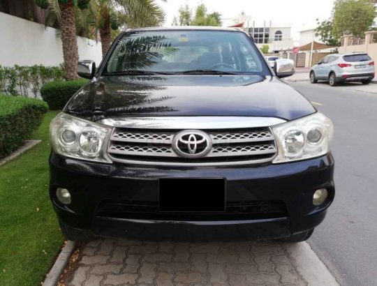 TOYOTA FORTUNER 2009,GCC,2.7L,FOUR CYLINDER,FOUR WHEEL DRIVE,WELL MAINTAINED