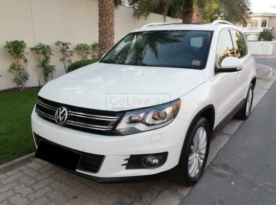 VOLKSWAGON TIGUAN 2012,2.0 TFSI,GCC,PANORAMIC SUNROOF,ACCIDENT FREE