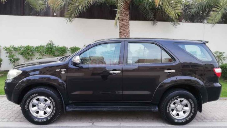 TOYOTA FORTUNER 2009,GCC,2.7L,FOUR CYLINDER,FOUR WHEEL DRIVE,WELL MAINTAINED