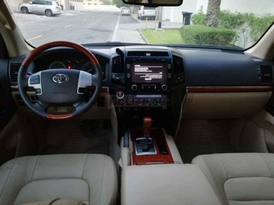TOYOTA LAND CRUISER 2013,TOP OF THE LINE,V6 GXR,GCC,SUNROOF,ACCIDENT FREE