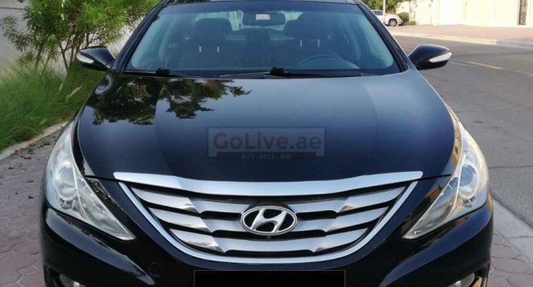 HYUNDAI SONATA 2012,GCC,NO 1 OPTION,PANORAMIC SUNROOF,LEATHER SEATS,WELL MAINTAINED