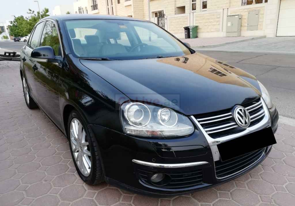 VOLKSWAGEN JETTA 2011,TOP OF THE LINE,SUNROOF,LEATHER SEATS,ACCIDENT FREE