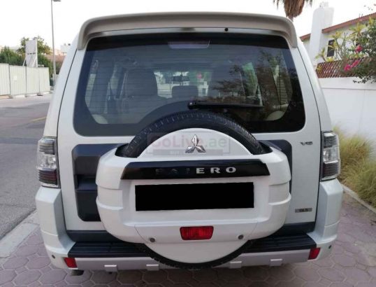 MITSUBISHI PAJERO 2010,GLS 3.5L,V6,TOP OF THE LINE,SUNROOF,LEATHER SEATS,WELL MAINTAINED