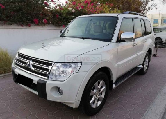 MITSUBISHI PAJERO 2010,GLS 3.5L,V6,TOP OF THE LINE,SUNROOF,LEATHER SEATS,WELL MAINTAINED