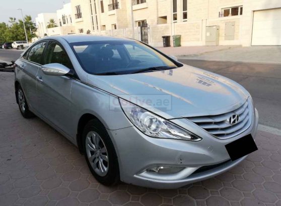 HYUNDAI SONATA 2012,GCC,ACCIDENT FREE,ORIGINAL PAINT,WELL MAINTAINED