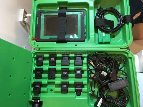 Autek V31 Car Diagnosis Computer Scanner Automotive Tool – AED 3,800