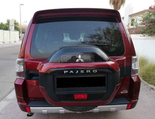 MITSUBISHI PAJERO 2017,TOP OF THE LINE,SUNROOF,LEATHER SEATS,WELL MAINTAINED
