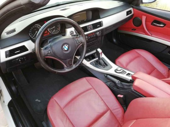 BMW 320I 2009,HARD TOP CONVERTIBLE,112000KM ONLY,WELL MAINTAINED