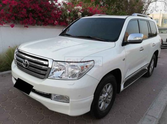 TOYOTA LAND CRUISER 2011,GXR V6,GCC,ORIGINAL PAINT,SUNROOF,LEATHER SEATS