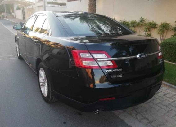FORD TAURUS 2015 SEL MID OPTION,AWD,FRESH IMPORT,ACCIDENT FREE,MINT CONDITION