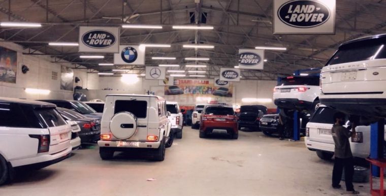 Range Rover Land Rover Brake Pad Change Offer at Turkia Auto Workshop in 200 AED