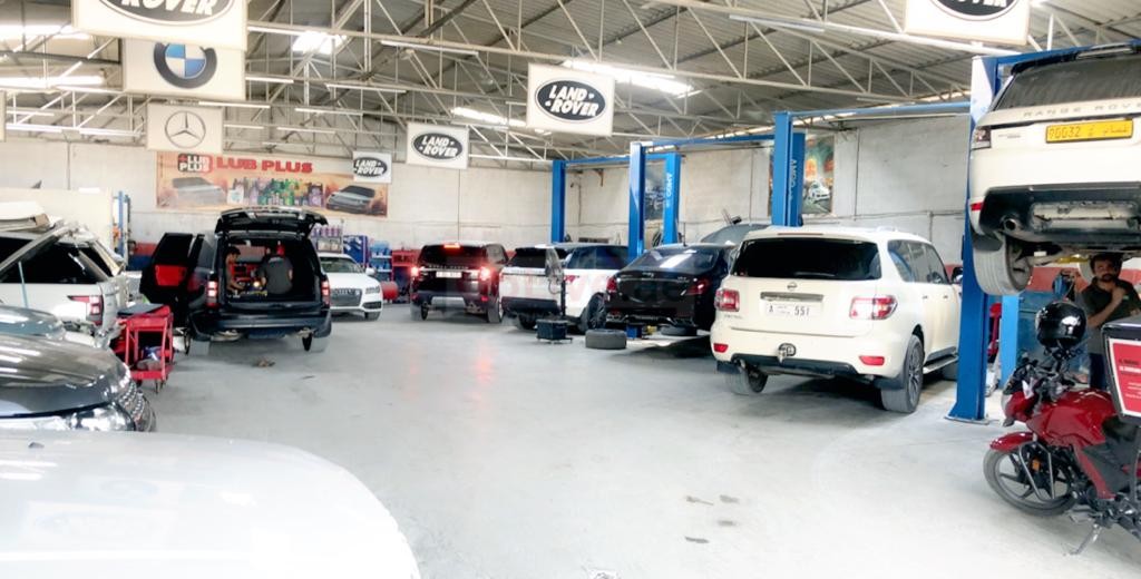 Range Rover Land Rover Special Oil Change Service Offer at Turkia Auto Workshop in 350 AED