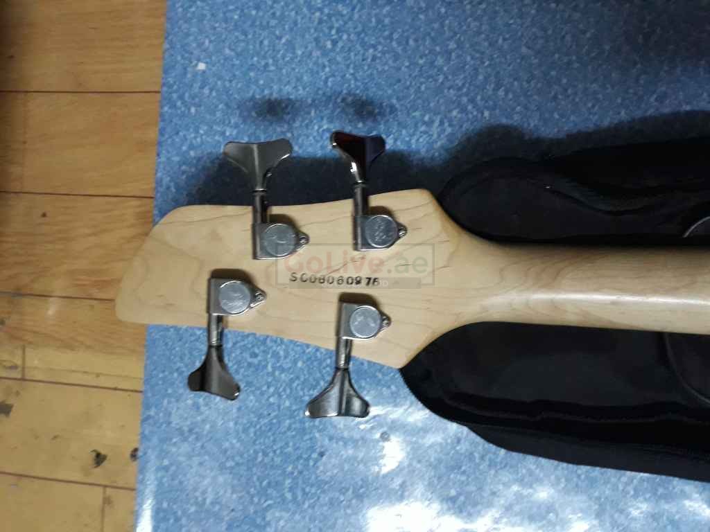 Bass guitar (washburn wb44) for sale