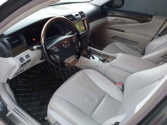 LEXUS LS 460 2007,TOP OF THE LINE.PERFECT CONDITION,SUNROOF,LEATHER SEATS