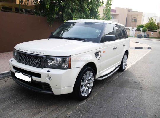 RANGE ROVER SPORTS SUPERCHARGE GCC SPECS 2008 FULL OPTION WITH BODY KIT IN PERFECT CONDITION