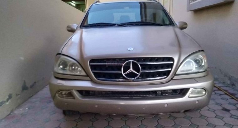 MERCEDES ML350 FULL OPTION 2004 GCC SPECS FOR SALE