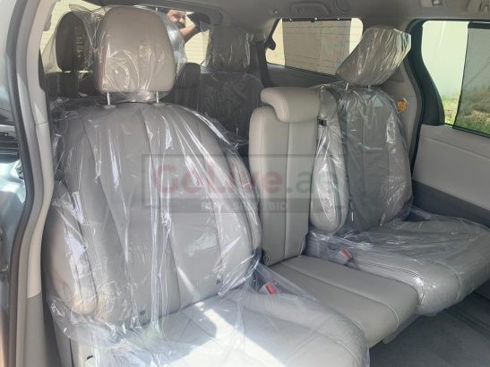 TOYOTA SIENNA 2012 XLE FULL OPTION WITH SUNROOF FULLY AUTOMATIC IMPORTED VAN