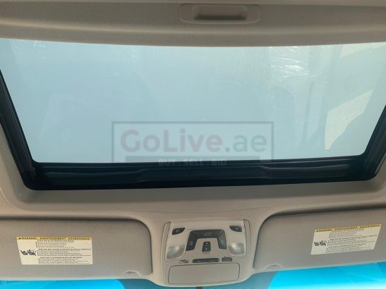 TOYOTA SIENNA 2012 XLE FULL OPTION WITH SUNROOF FULLY AUTOMATIC IMPORTED VAN