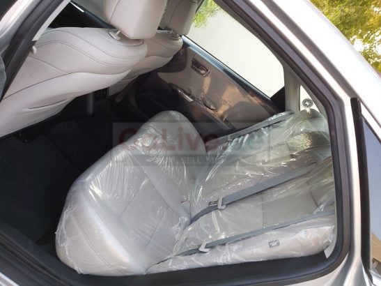 TOYOYA AVALON 2015 XLE SILVER US IMPORTED IN PERFECT CONDITION