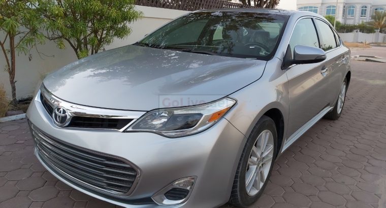 TOYOYA AVALON 2015 XLE SILVER US IMPORTED IN PERFECT CONDITION