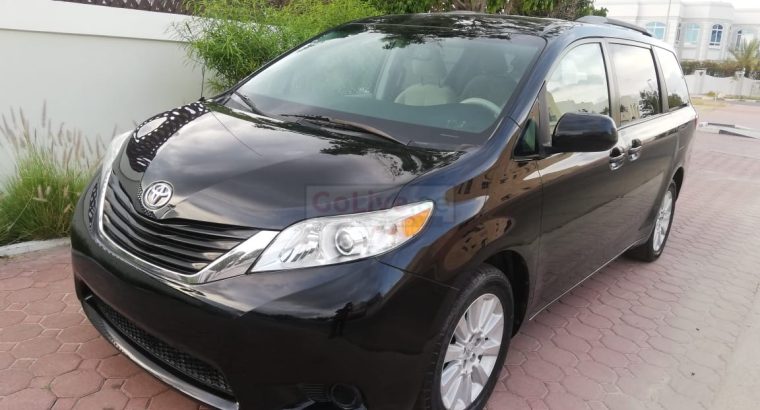 TOYOTA SIENNA 2014,LE,AWD, V6 FULLY AUTOMATIC,FRESH IMPORT,PERFECT CONDITION,CUSTOM PAPERS