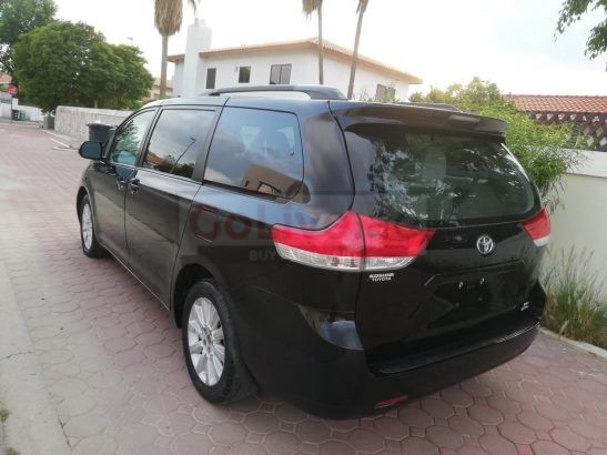 TOYOTA SIENNA 2014,LE,AWD, V6 FULLY AUTOMATIC,FRESH IMPORT,PERFECT CONDITION,CUSTOM PAPERS