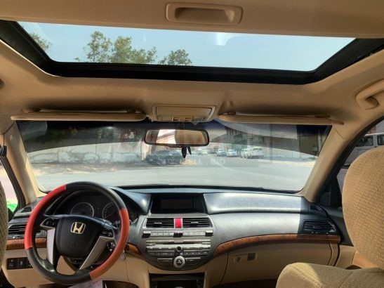 HONDA ACCORD 2012 , GCC SPECS, SUNROOF , ALLOY RIMS , FULL AUTOMATIC FOR SALE ONLY 17500