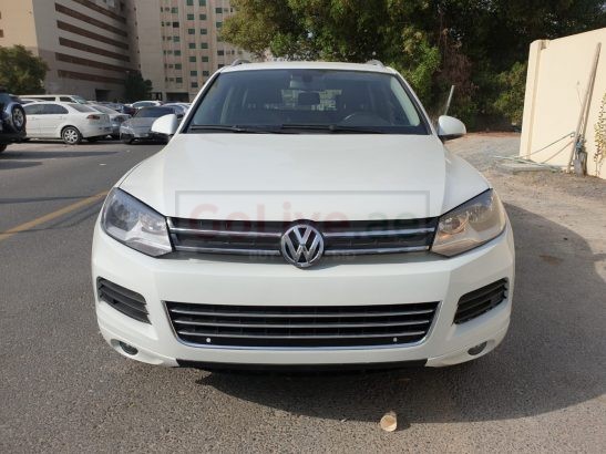 VOLKSWAGEN TOUAREG 2013 GCC SPECS , AGENCY MAINTAINED , V6 , MID OPTION FOR SALE